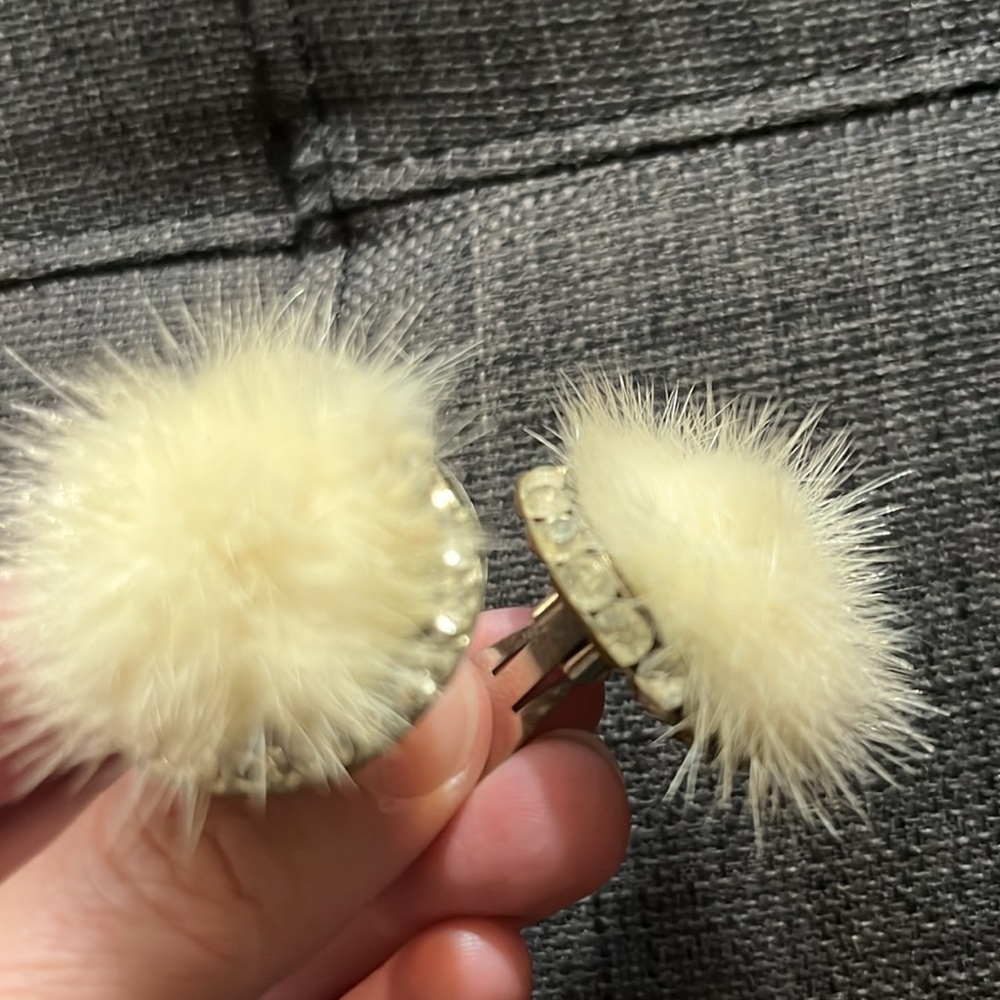 Vintage Cream Fur Pom-Pom Clip-on Earrings - Picture 9 of 15